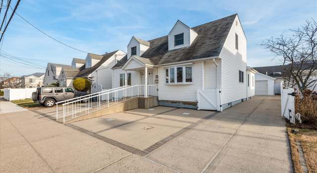Photo of 89-10 157th Ave, Howard Beach, NY 11414