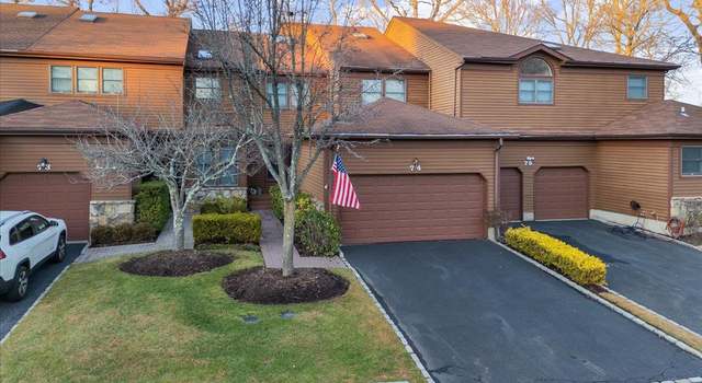 Photo of 74 Hunt Dr, Jericho, NY 11753