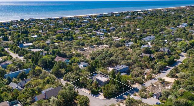 Photo of 33 Bayberry Ln, Amagansett, NY 11930