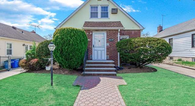 Photo of 4834 188th St, Fresh Meadows, NY 11365