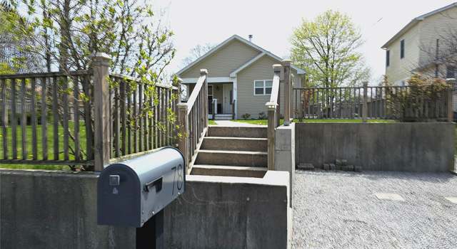 Photo of 78 Saint George Dr, Shirley, NY 11967