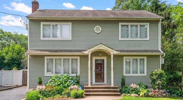 Property at 20 Leeds St, South Huntington, NY 11746, 4 beds, 3 baths