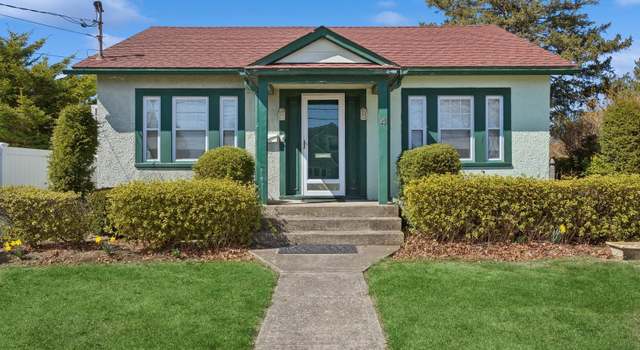 Photo of 4 Franklin St, Hicksville, NY 11801