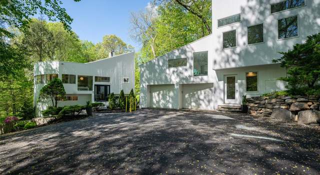 Photo of 31 Winterbottom Ln, Pound Ridge, NY 10576