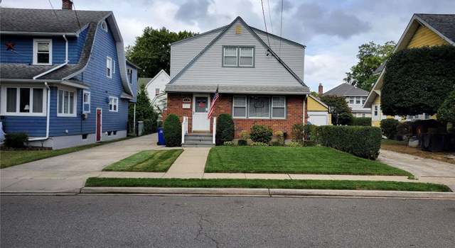 Photo of 14 Concord St, Floral Park, NY 11001