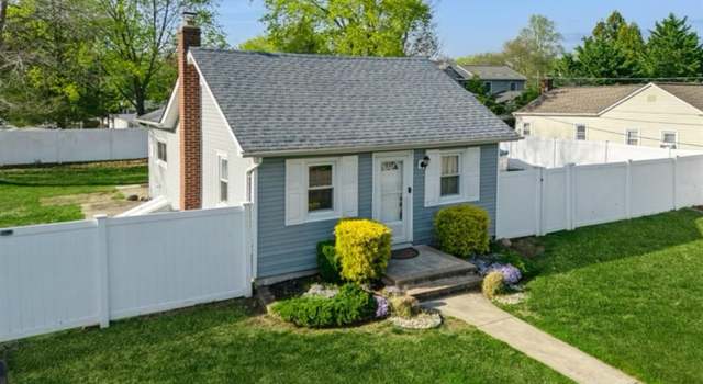 Photo of 94 16th St, Wading River, NY 11792