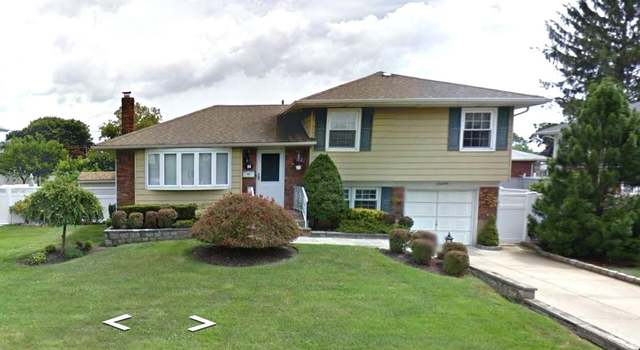 Photo of 7 Melody Dr, Farmingdale, NY 11735