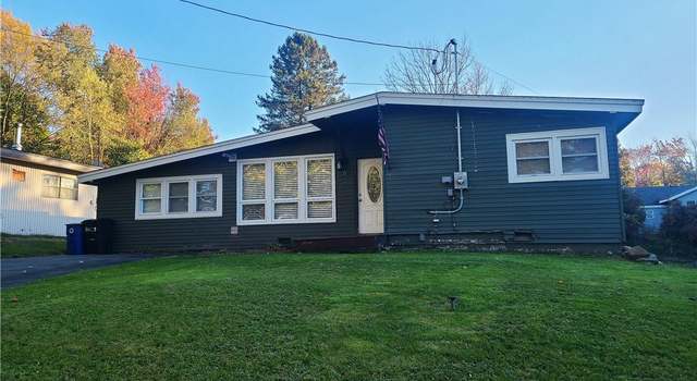 Photo of 6 The Curve Rd, Rock Hill, NY 12775