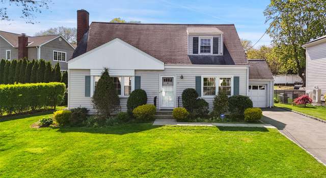Photo of 3 Hanfling Rd, Scarsdale, NY 10583