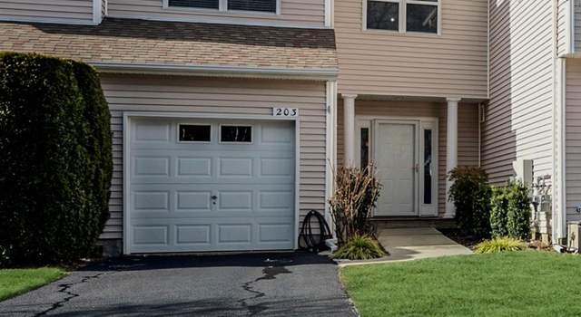 Photo of 203 Bayberry Path, Riverhead, NY 11901