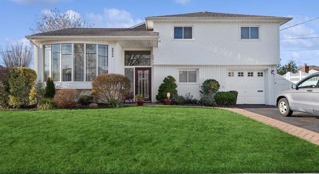 Photo of 2854 Wynsum Ave, Merrick, NY 11566