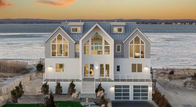 Photo of 774B Dune Rd, Westhampton Dunes, NY 11978