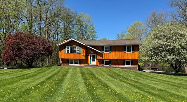 Photo of 36 Susi Oval, Modena, NY 12548