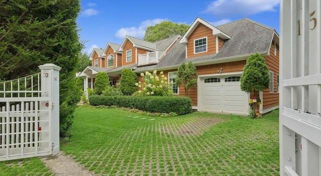 Photo of 105 Park St, East Hampton, NY 11937