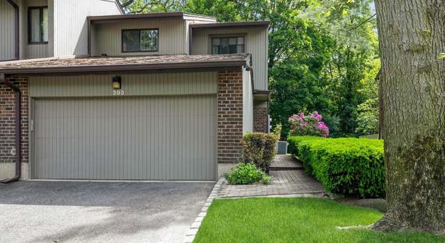 Photo of 203 Northwood Ct, Jericho, NY 11753