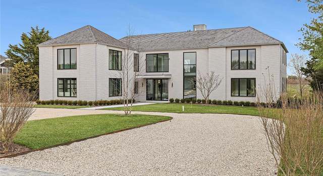 Photo of 637 Halsey Ln, Bridgehampton, NY 11932
