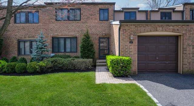 Photo of 94 Windsor Gate Dr, New Hyde Park, NY 11040