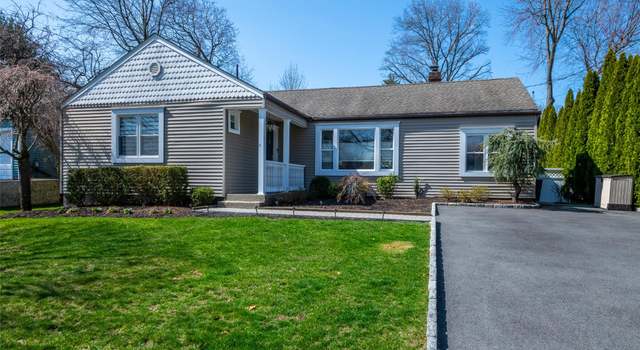 Photo of 33 Leslie Pl, New Rochelle, NY 10804