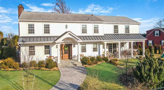 Photo of 165 Woodsome Rd, Babylon, NY 11702
