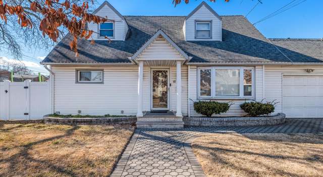 Photo of 157-50 92 St, Howard Beach, NY 11414