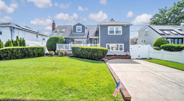 Photo of 270 Lincoln Ave, Island Park, NY 11558
