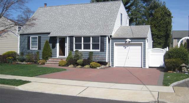 Photo of 3865 New York Ave, Seaford, NY 11783
