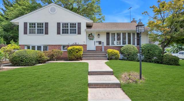 Photo of 66 Humphrey Dr, Syosset, NY 11791