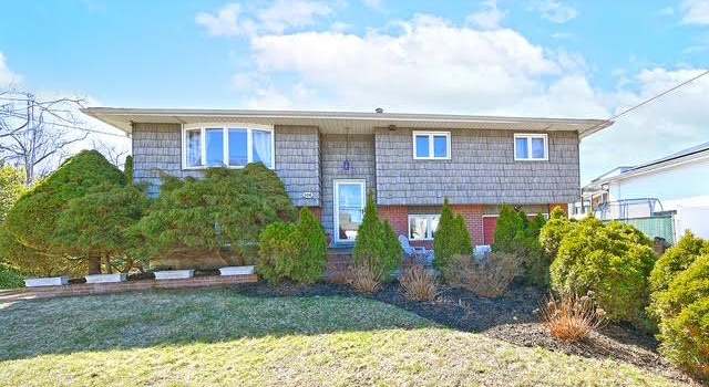 Photo of 108 Wicks Rd, Commack, NY 11725