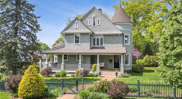 Photo of 104 Beach Ave, Larchmont, NY 10538