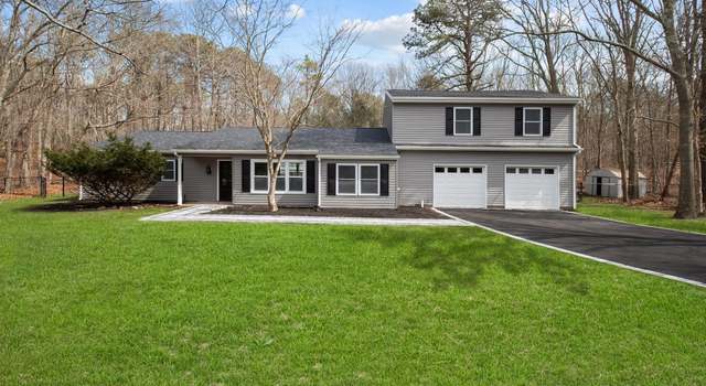 Photo of 17 Fairway Dr, Manorville, NY 11949