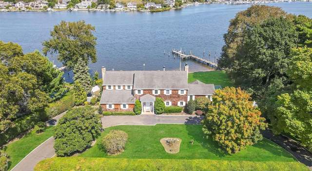 Photo of 325 Great River Rd, Great River, NY 11739