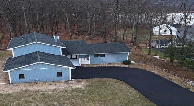 Photo of 33 Highland View Pl, Middletown, NY 10940