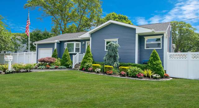 Photo of 47 Tucker Dr, Bayport, NY 11705