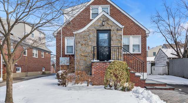 Photo of 1 Crab Ave, Lynbrook, NY 11563