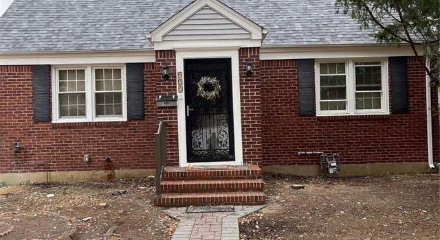Photo of 933 Surrey Dr, East Meadow, NY 11554