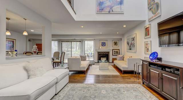 Photo of 34 Hampton Ct, Woodbury, NY 11797