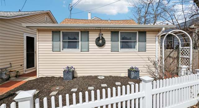 Photo of 395 Bayville Ave, Bayville, NY 11709