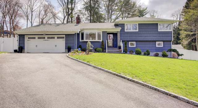 Photo of 460 Wolf Hill Rd, Dix Hills, NY 11746