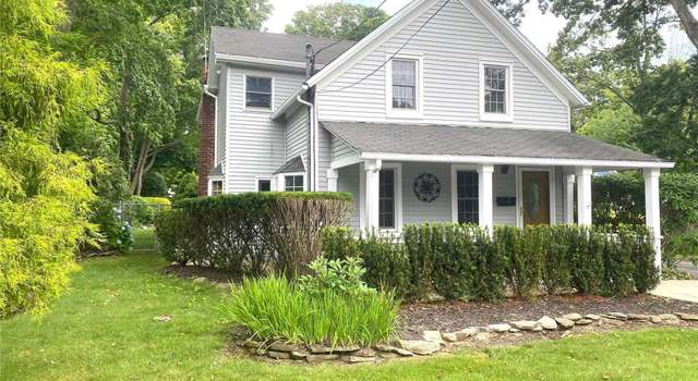 Photo of 37 Union Ave, Center Moriches, NY 11934