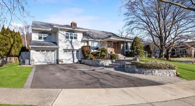 Photo of 38 Mulberry Ct, Jericho, NY 11753