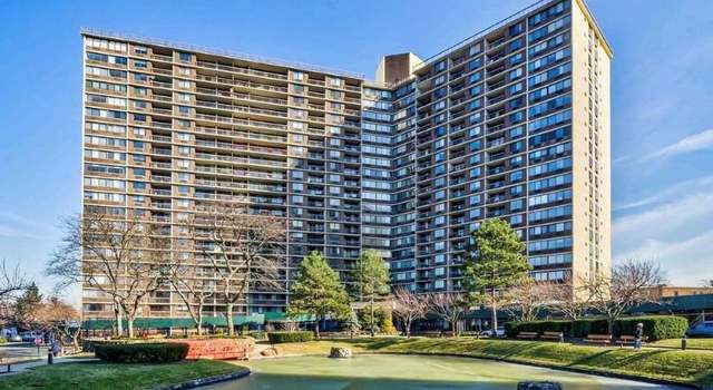 Photo of 2 Bay Club Dr Unit 10 X, Bayside, NY 11360