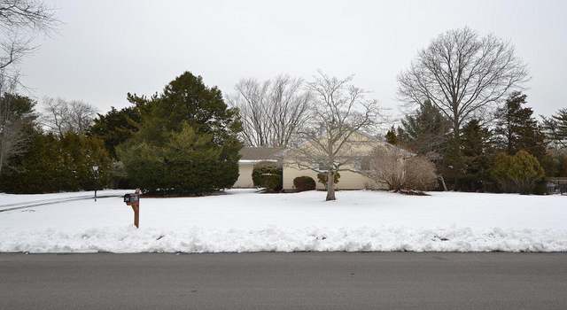 Photo of 36 Gaul Rd S, Setauket, NY 11733