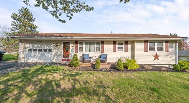 Photo of 4 Wood Rd, Chester, NY 10918