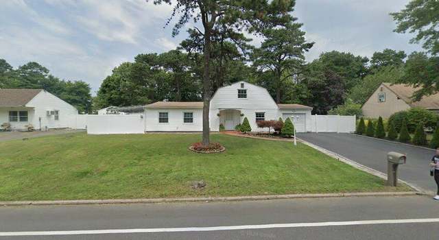Photo of 291 Southaven Ave, Medford, NY 11763