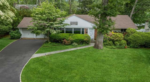 Photo of 190 Revere Rd, East Hills, NY 11577