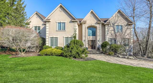 Photo of 38 Powder Horn Dr, Suffern, NY 10901