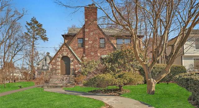 Photo of 57 Holly Dr, New Rochelle, NY 10801