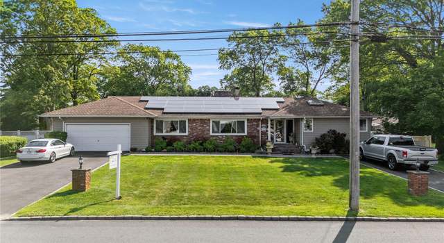 Photo of 626 Grand Ave, Lindenhurst, NY 11757