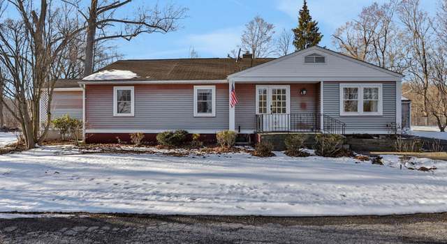 Photo of 6 Staples Ln, New Windsor, NY 12553