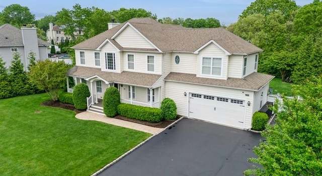 Photo of 38 Savanna Cir, Mount Sinai, NY 11766